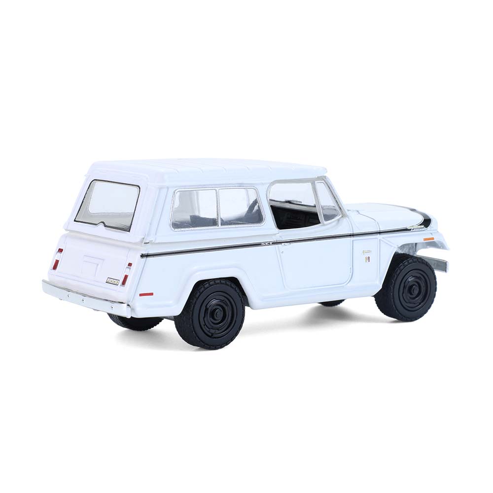 Jeepster Commando - 纯白