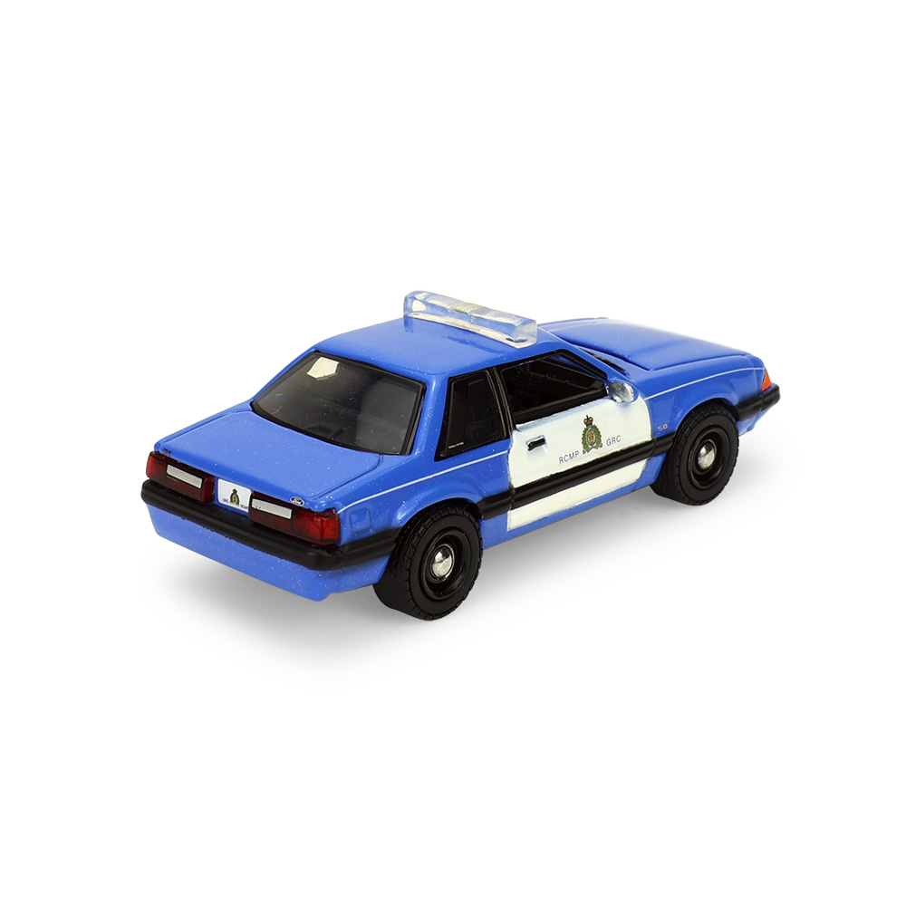 维多利亚皇冠警用拦截车 – 加拿大皇家骑警（RCMP）