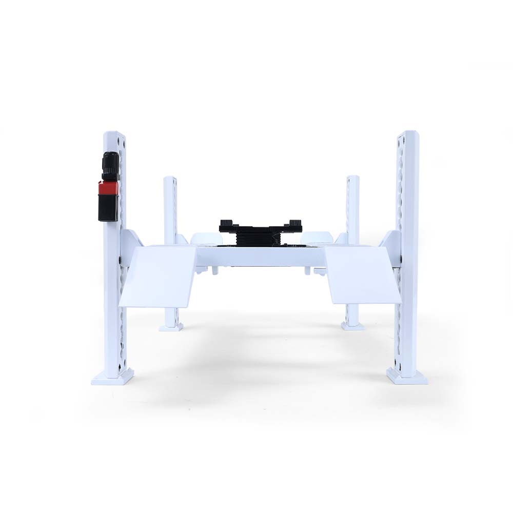 四柱举升机 - 白色