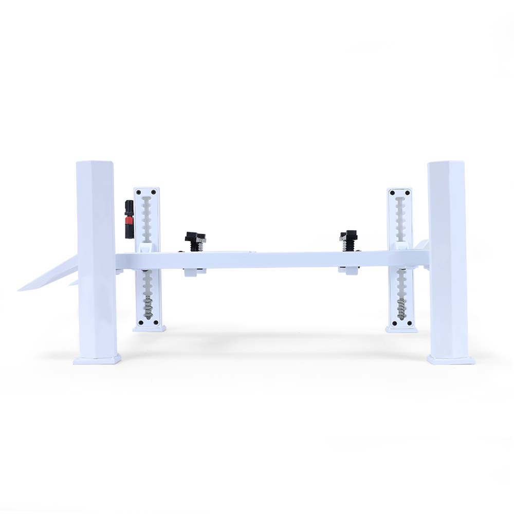 四柱举升机 - 白色