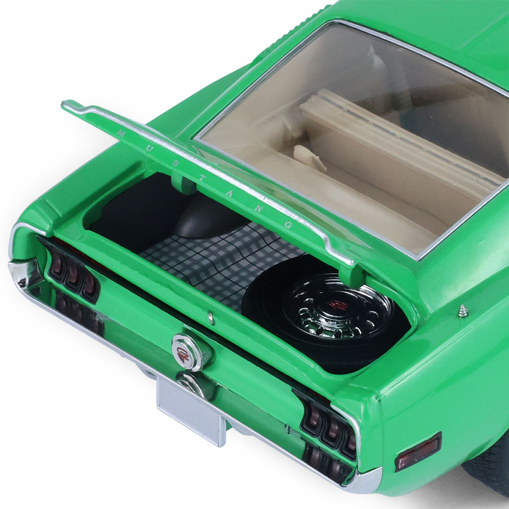 野马快背轿跑车 - 福特