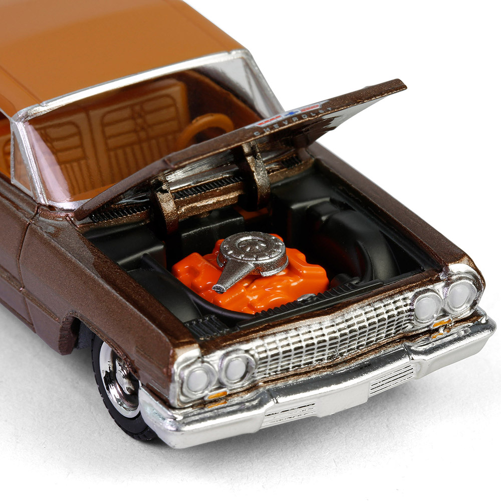 Impala SS 敞篷车（顶篷闭合）- 青铜金属漆