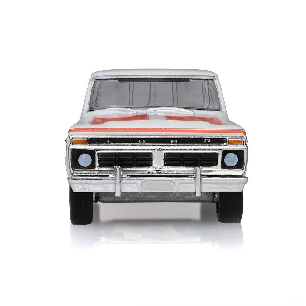 F-150 - 白色车身配橙色条纹