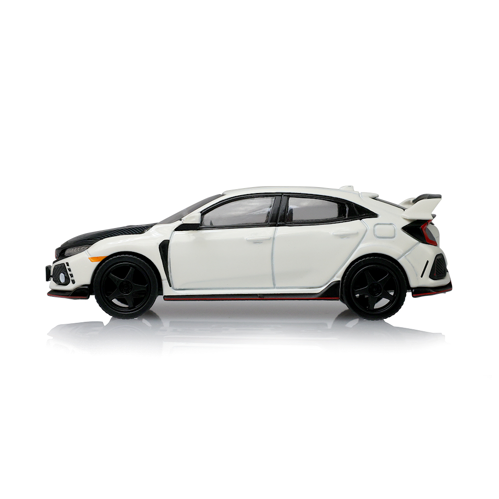 本田思域Type-R（FK8）定制轮毂与碳纤维引擎盖——冠军白