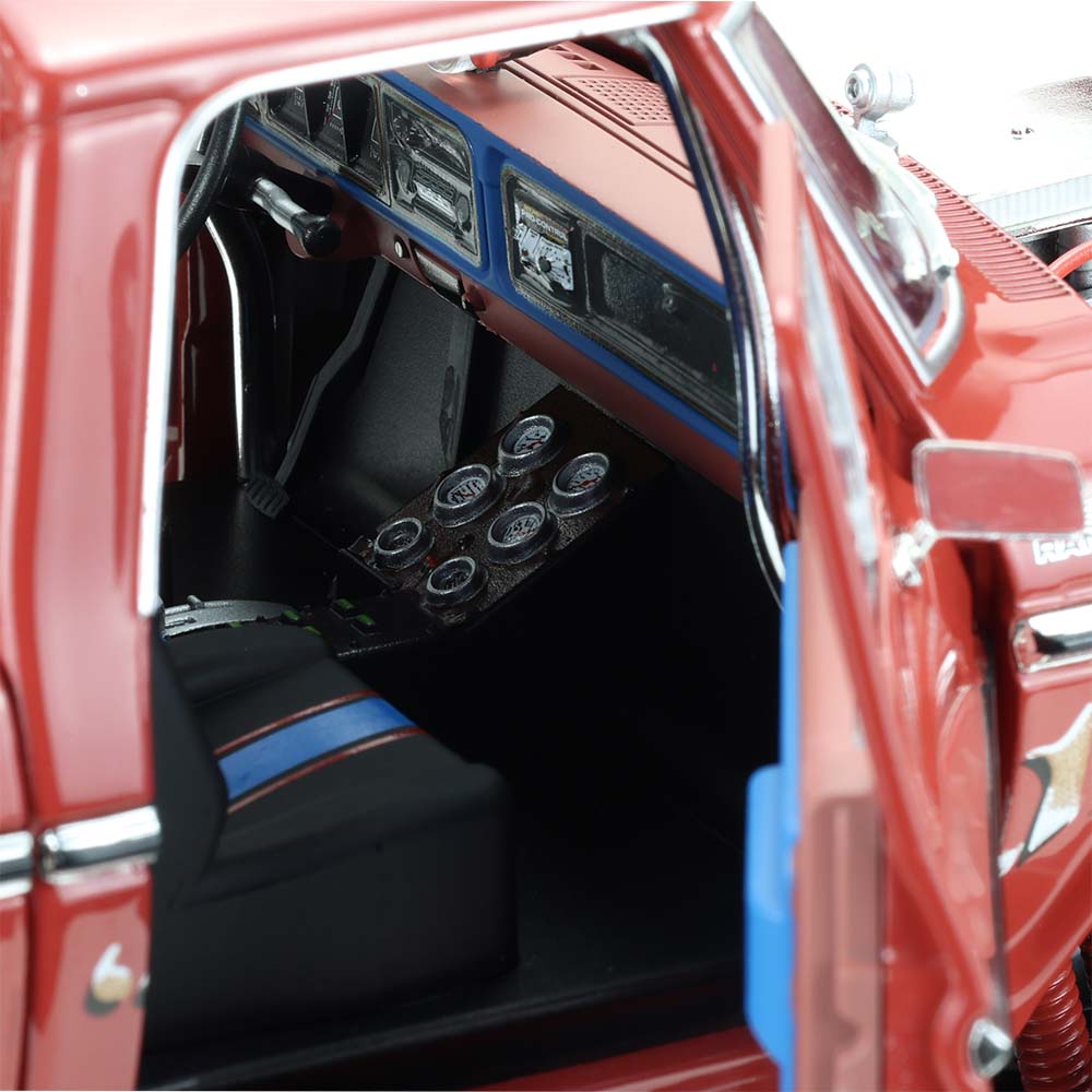 F-250 怪兽卡车配备66英寸轮胎