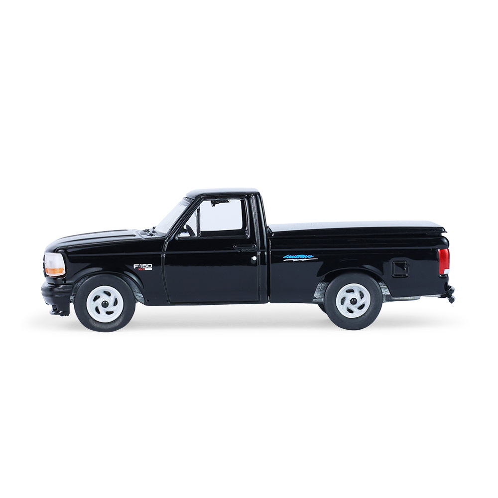 F-150 SVT Lightning性能皮卡 (带货箱盖) - 黑色