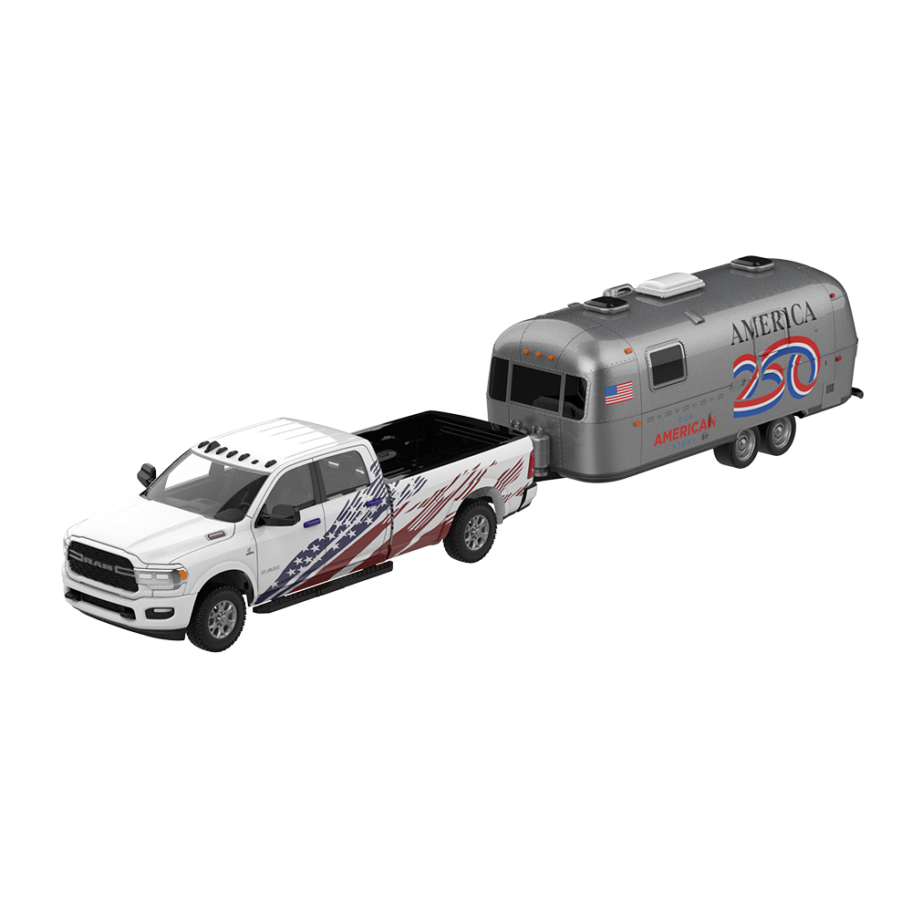 2024款Ram 2500 Laramie搭配2026款Airstream America 250 Edition