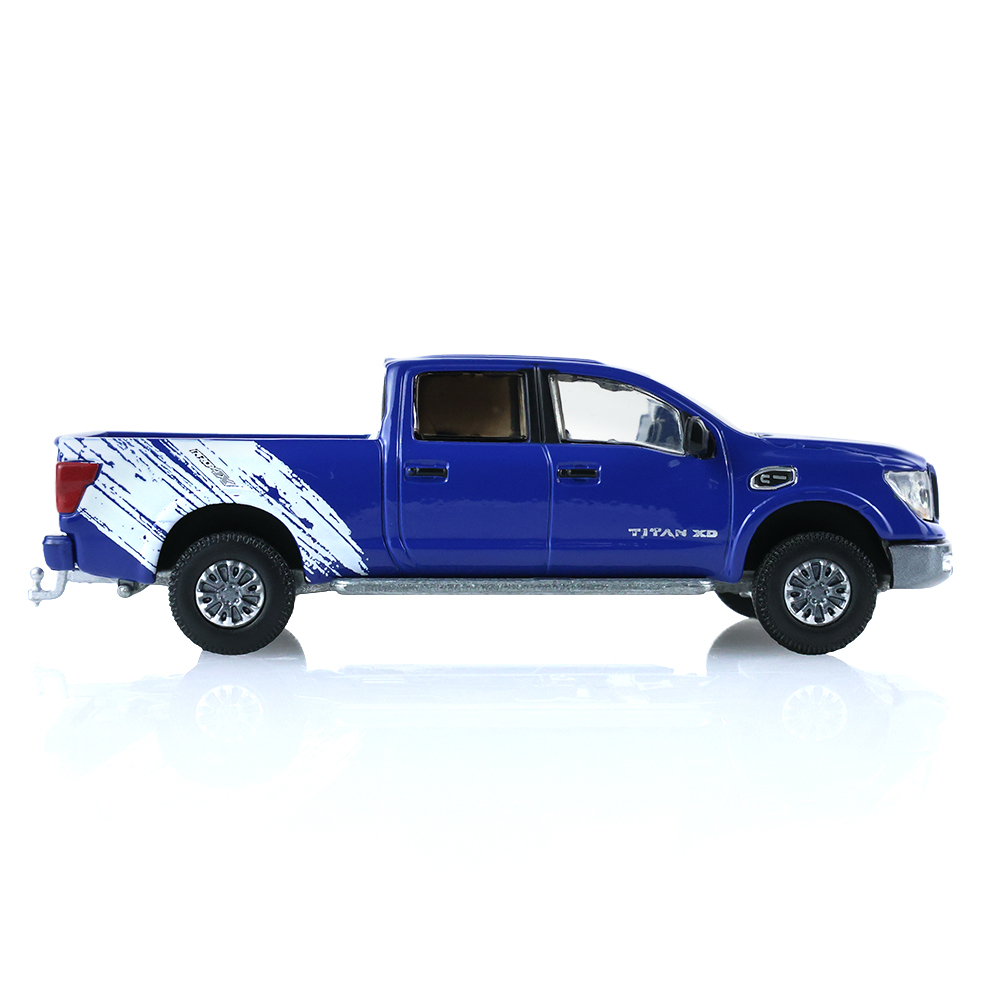 2018款日产 Titan  XD Pro-4X - 定制深蓝珍珠色，带牲畜拖车