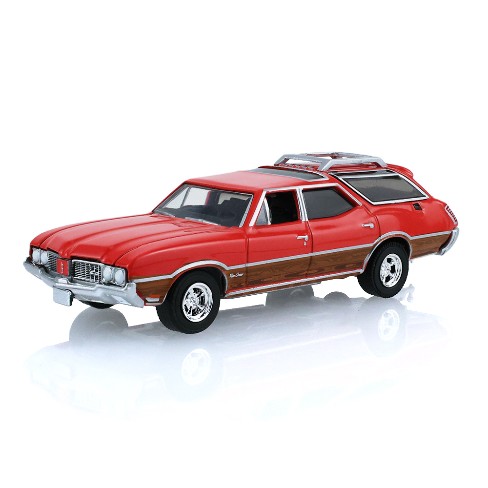 1970 年奥兹莫比尔 Vista Cruiser  拉力红，带独木舟拖车  含独木舟架、独木舟和皮划艇