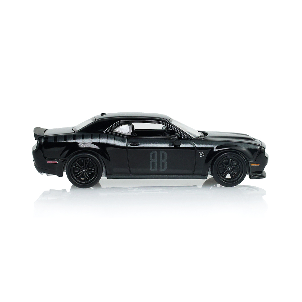 挑战者 SXT Plus 轿跑
