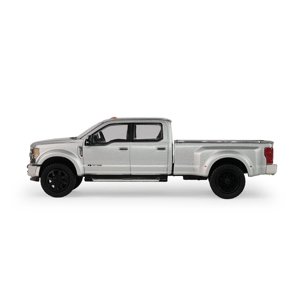 展厅臻选系列 8 - 2022 款福特 F-450 超级皮卡 - 标志性银色（全新模具）