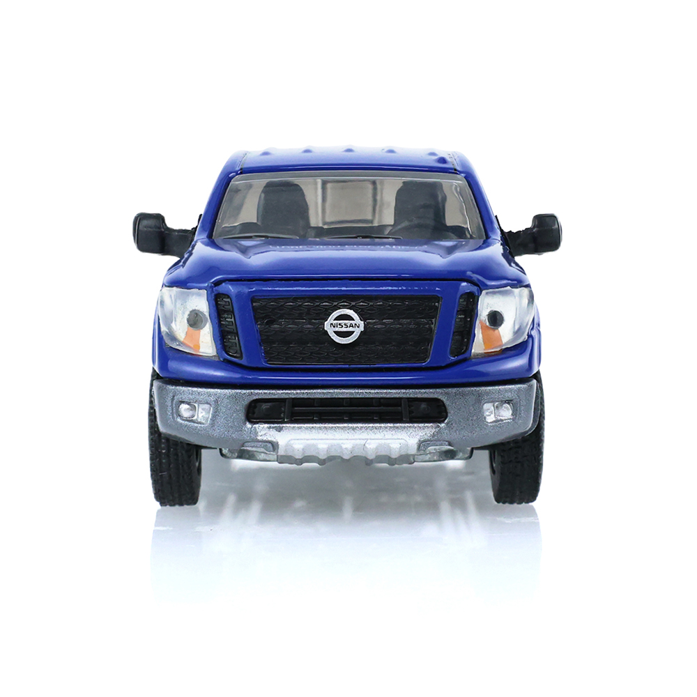 2018款日产 Titan  XD Pro-4X - 定制深蓝珍珠色，带牲畜拖车