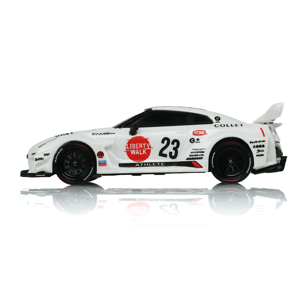 Liberty Walk超级剪影35GT-RR-白色